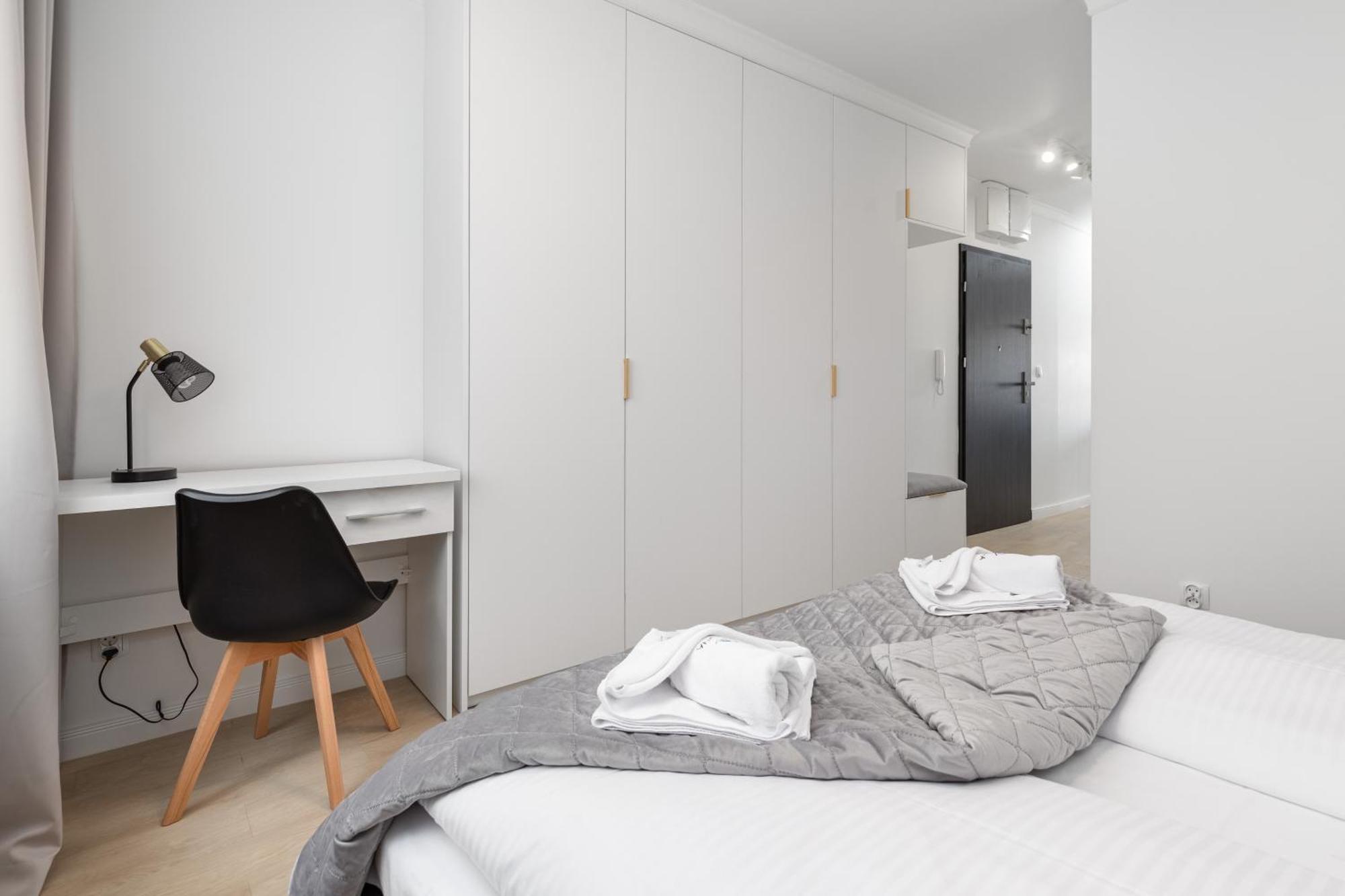 Plac Slowianski Apartments With Balcony Swinoujscie Center By Noclegi Renters Exterior foto