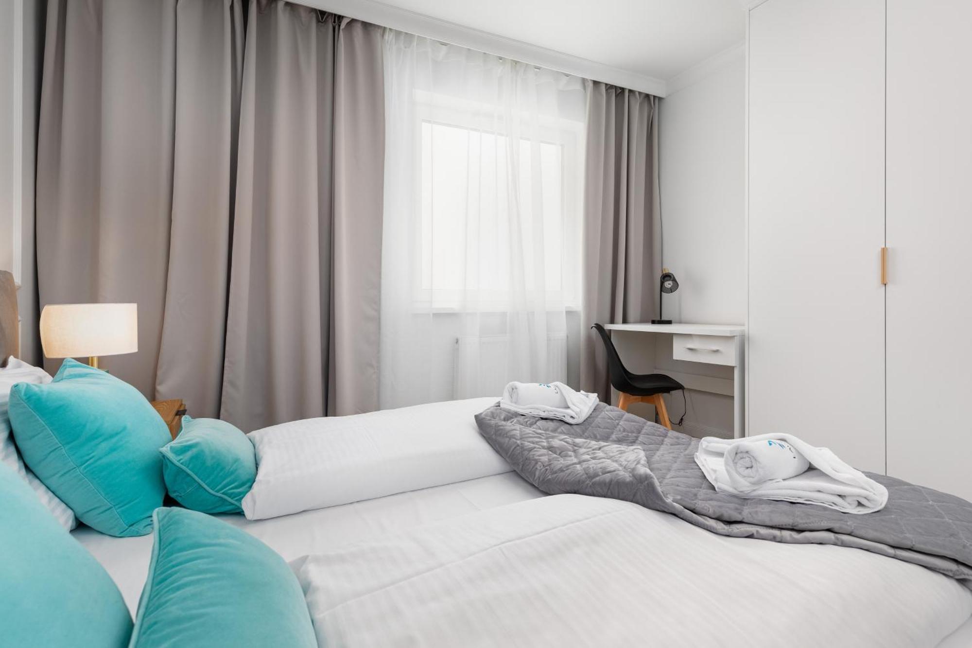 Plac Slowianski Apartments With Balcony Swinoujscie Center By Noclegi Renters Exterior foto