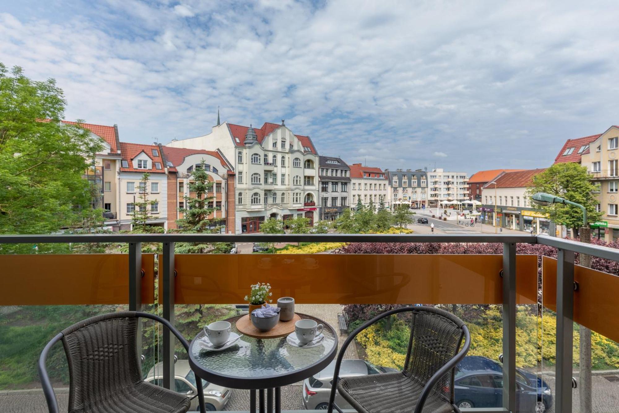 Plac Slowianski Apartments With Balcony Swinoujscie Center By Noclegi Renters Exterior foto
