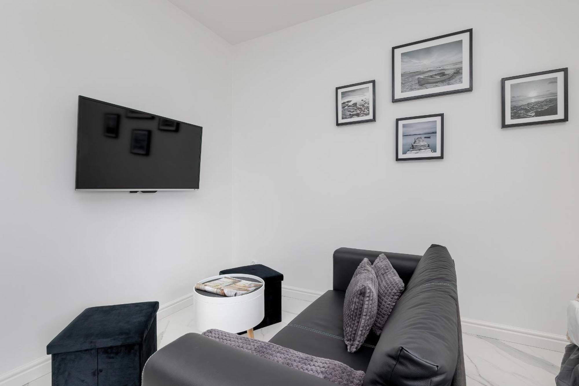 Plac Slowianski Apartments With Balcony Swinoujscie Center By Noclegi Renters Exterior foto