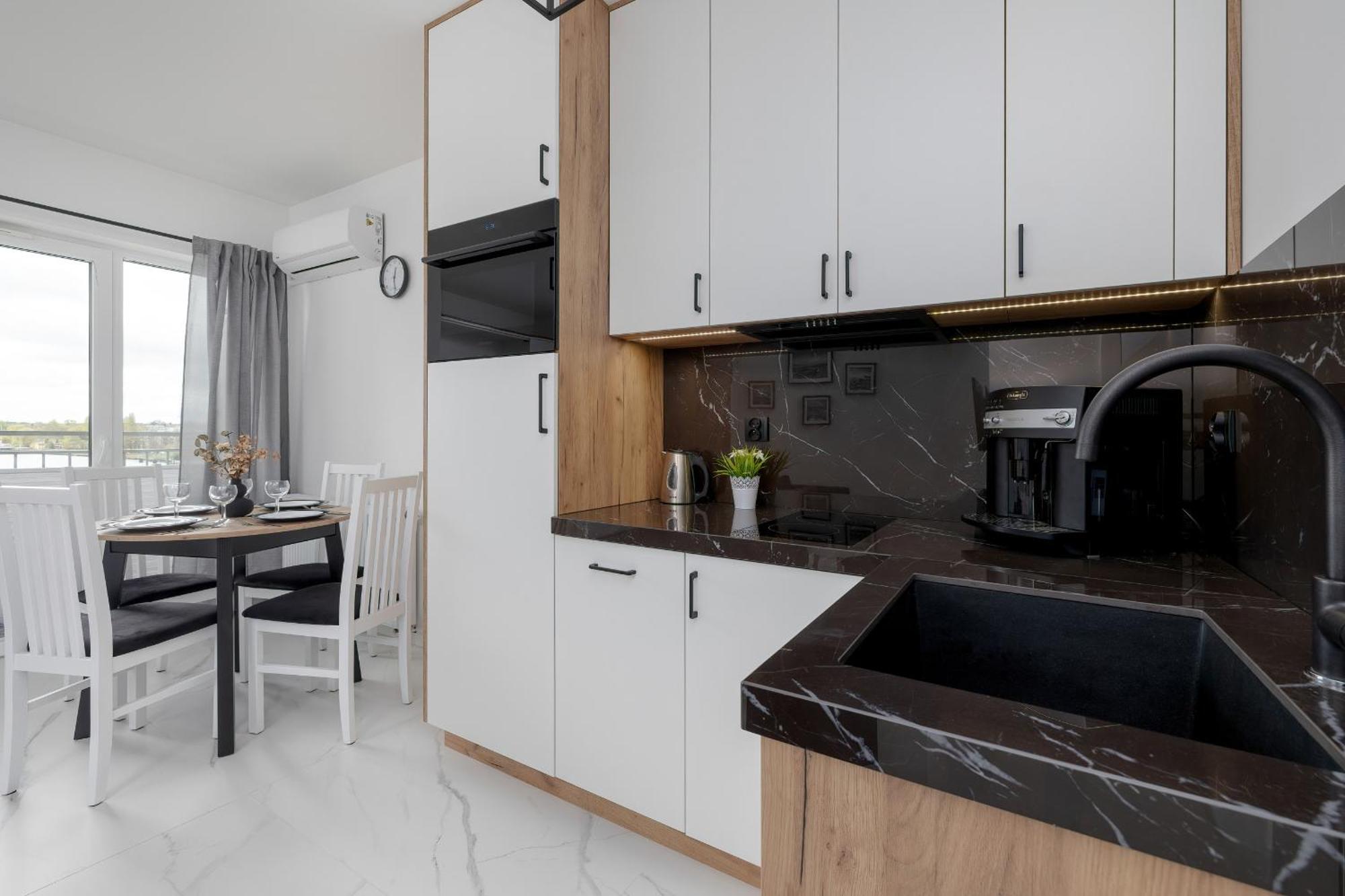 Plac Slowianski Apartments With Balcony Swinoujscie Center By Noclegi Renters Exterior foto